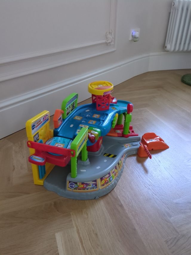 Garaje Vtech tut tut bolidos