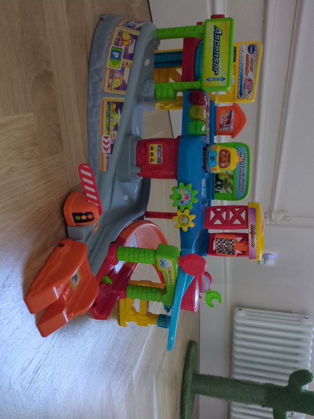 Garaje Vtech tut tut bolidos