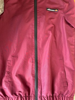 Chubasquero Ellesse granate