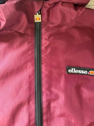 Chubasquero Ellesse granate