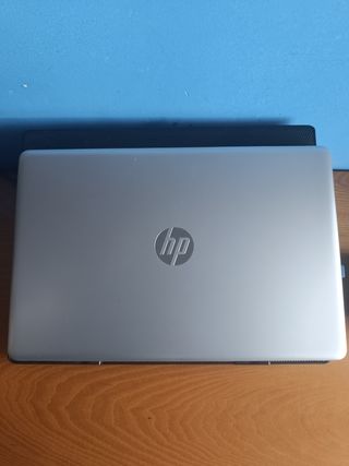 Portátil HP Laptop 15