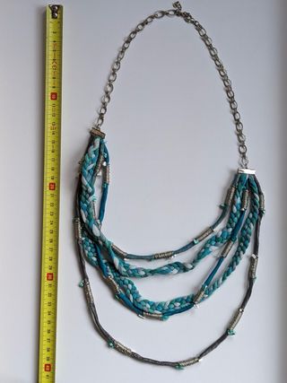 Collar plateado y turquesa