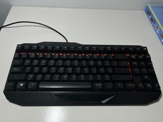 Teclado mecanico con switches RED