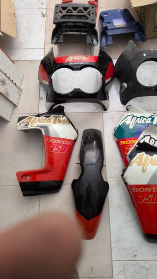 Repuesto de BMW f650gs y faros completo de una Hon
