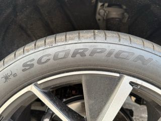 Neumaticos pirelli 255/40 R20 muy nuevos
