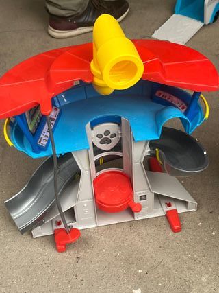 Centro de control de juguete de la patrulla canina