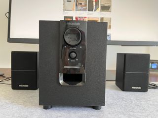 🔊 Altavoces Microlab M-106