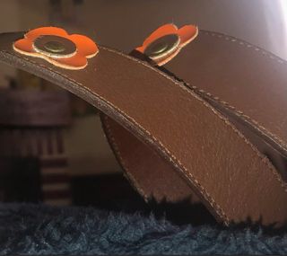 Cinturón piel legítima SA. Mide 85 cm