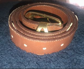 Cinturón piel legítima SA. Mide 85 cm