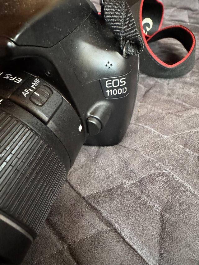Camara canon eos 1100d
