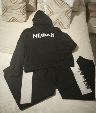Pantalón y sudadera Nike , conjunto