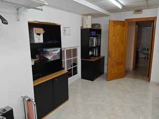 Mesas y muebles de oficina