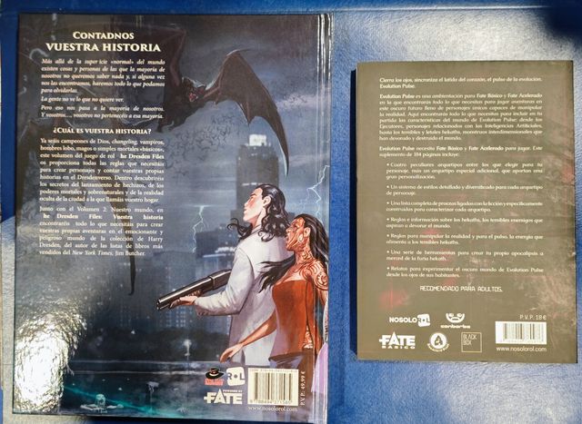 Lote # IV, 7 Libro JUEGOS DE ROL. Nuevos