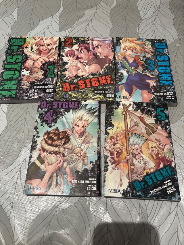 coleccion Dr.stone del 1 al 5