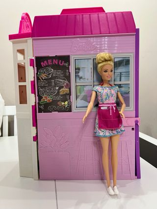 Barbie restaurante