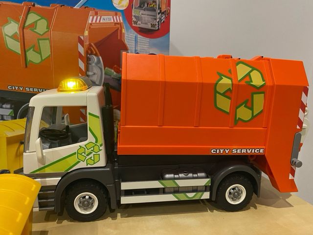 Camion de basura Playmobil ref. 70200 con luces.