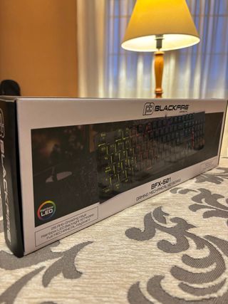 Teclado mecánico Blackfire BFX 501