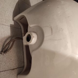 Lavabo Porcelanosa y pie nuevo con grifo