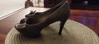 Zapatos abiertos con tacón 