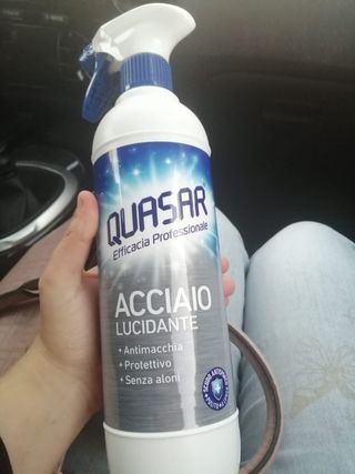 Lotto di prodotti per la pulizia