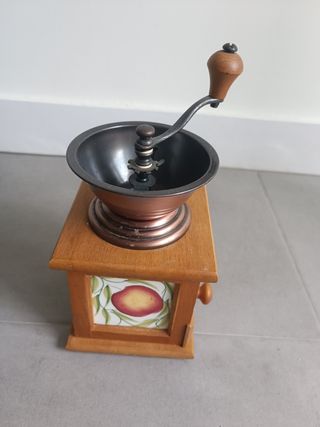 Molinillo de café antiguo español