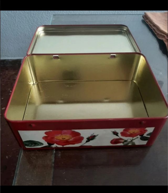 Caja lata rosas NUEVO