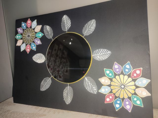 Lienzo con mandalas y espejo