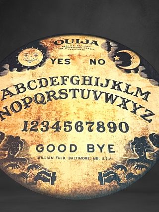 Tavola Ouija in legno, esoterismo
