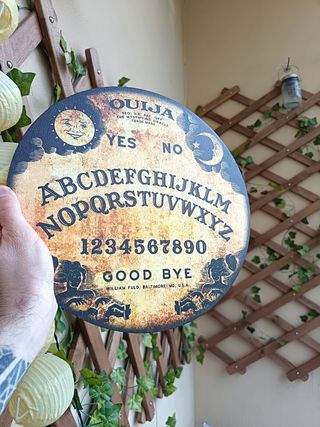 Tavola Ouija in legno, esoterismo
