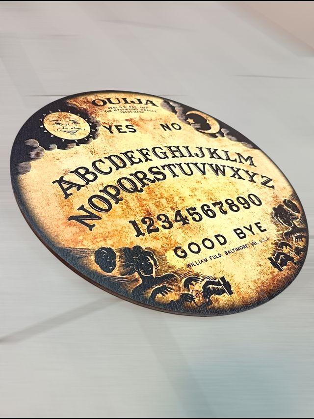 Tavola Ouija in legno, esoterismo