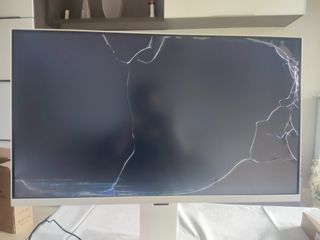 Monitor LG 32SR83U – PANTALLA ROTA