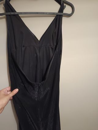 Vestido cóctel negro. 38