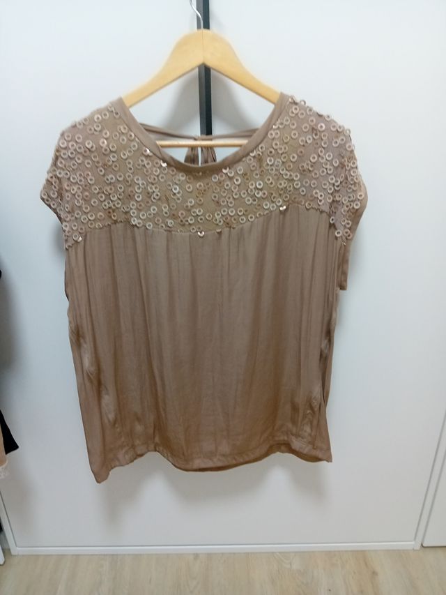 Blusa marrón de Alba conde