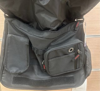 Maletín Reebok negro.