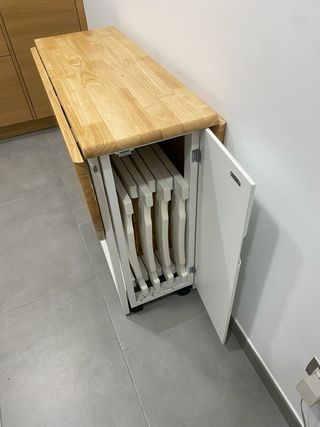 Mesa con sillas ***URGE POR MUDANZA***