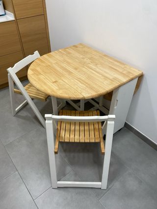 Mesa con sillas ***URGE POR MUDANZA***