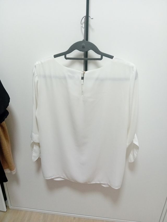 Blusa blanca de etiem
