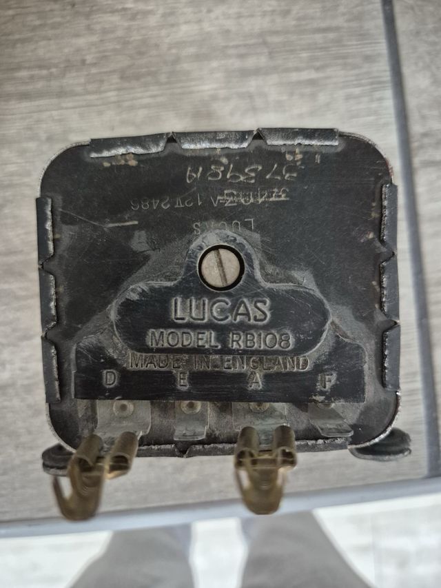 Reguladores 12v nuevos