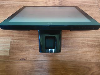 Monitor touchscreen Elo ET1717L ricondizionato 17