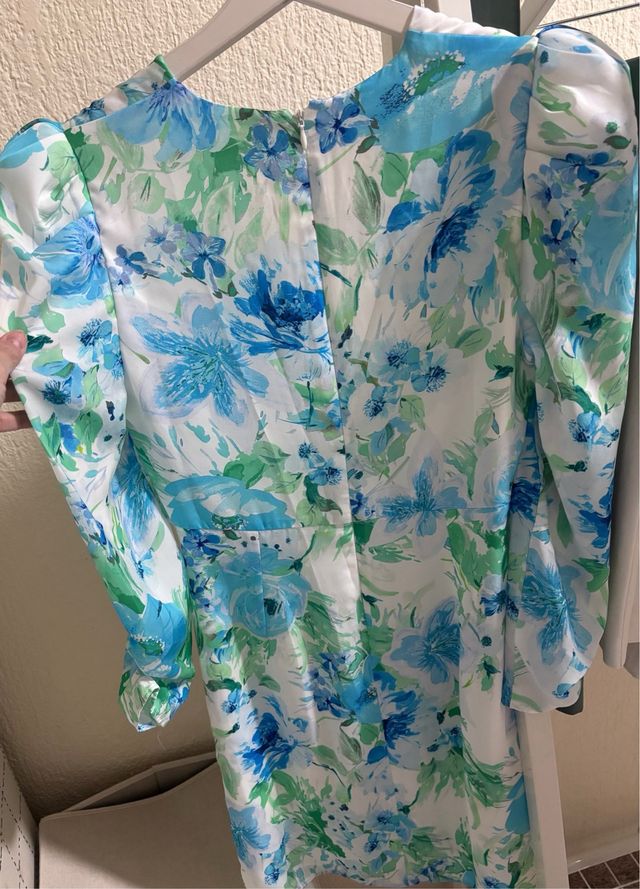 Vestido con estampado floral de Mango