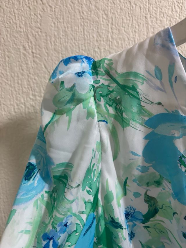 Vestido con estampado floral de Mango