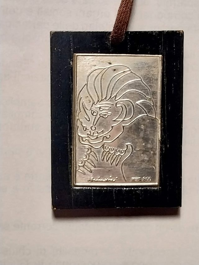 signo zodiacal Leo argento 800