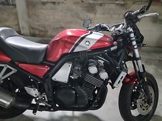 Yamaha  fzs fazer cafe racer 600 A2