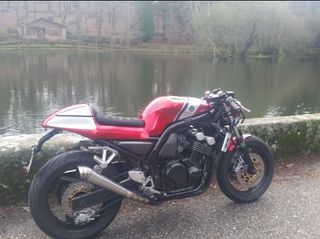 Yamaha  fzs fazer cafe racer 600 A2