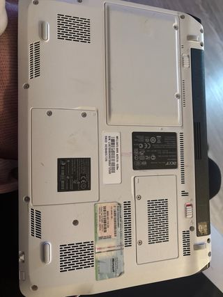 Portatil blanco acer