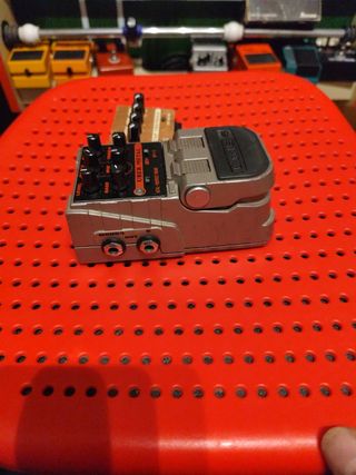 Pedal line 6 tap tremolo y uber metal