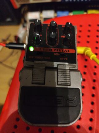 Pedal line 6 tap tremolo y uber metal