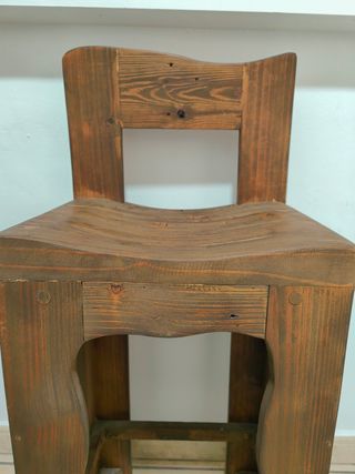 URGENTE - Dos taburetes altos