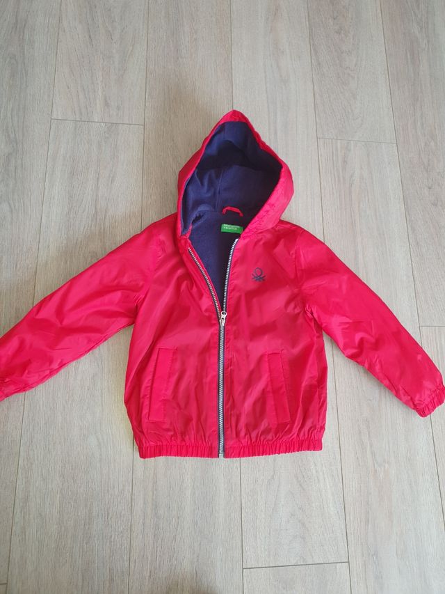 Chubasquero Beneton 6-7 años