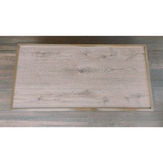 Mesa de latón y madera